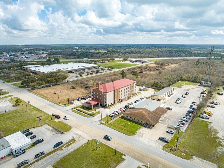 More Photos Of 5955 Walden Rd, Beaumont Hotel For Sale