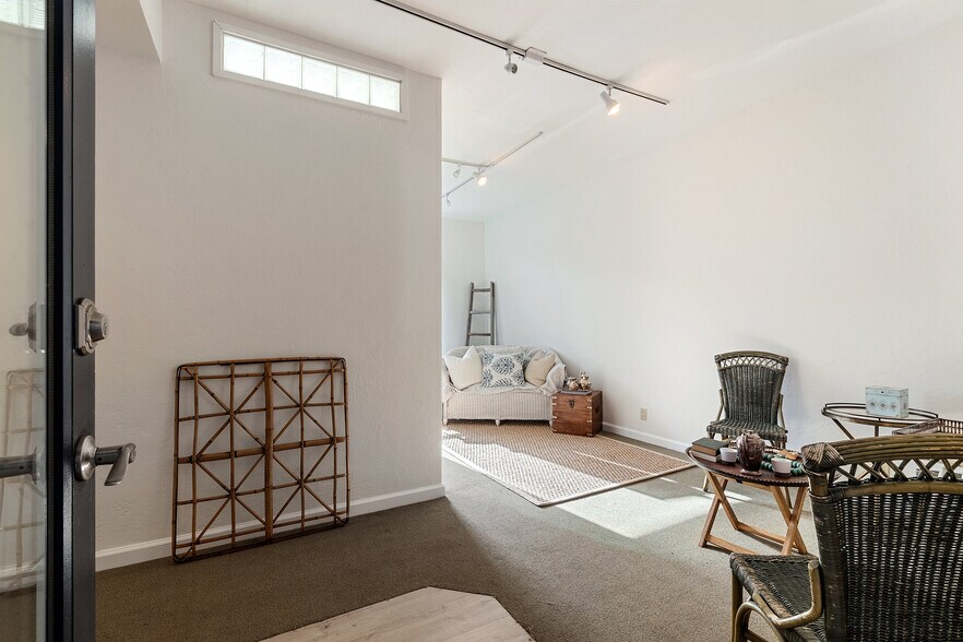More Photos Of 125-131 Camino Alto, Mill Valley Office For Lease
