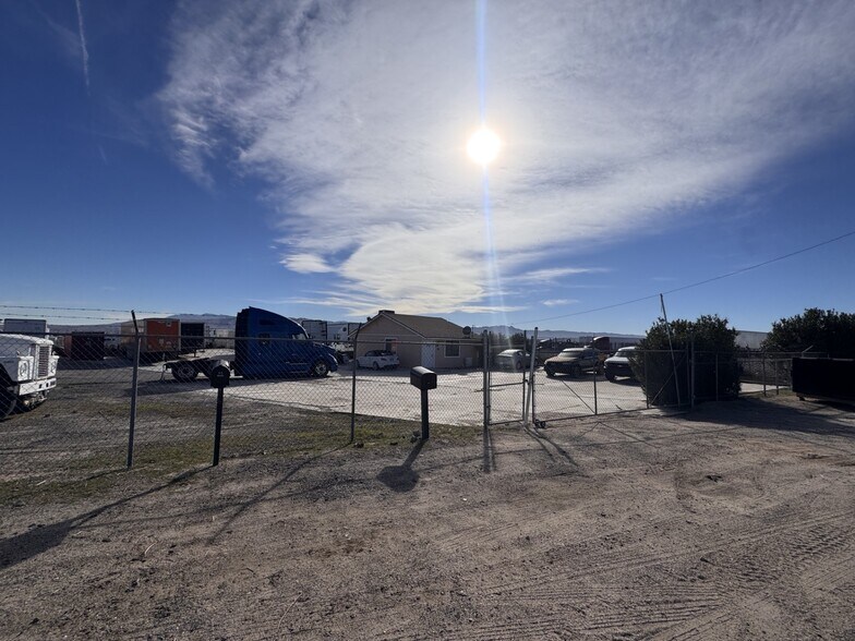 More Photos Of 17105 Darwin Ave, Hesperia Land For Lease