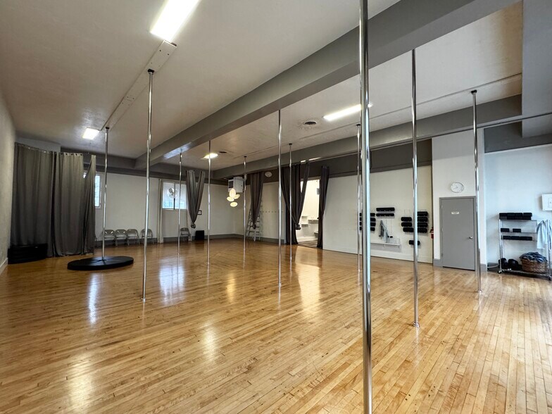 More Photos Of 316 SW 11th Ave, Portland Storefront Retail Office For Lease