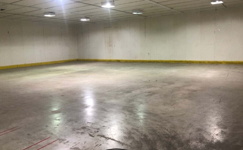 More Photos Of 1371 FM 1346, La Vernia Warehouse For Sale