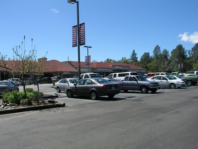 Primary Photo Of 3681 Eureka Way, Redding Storefront For Lease