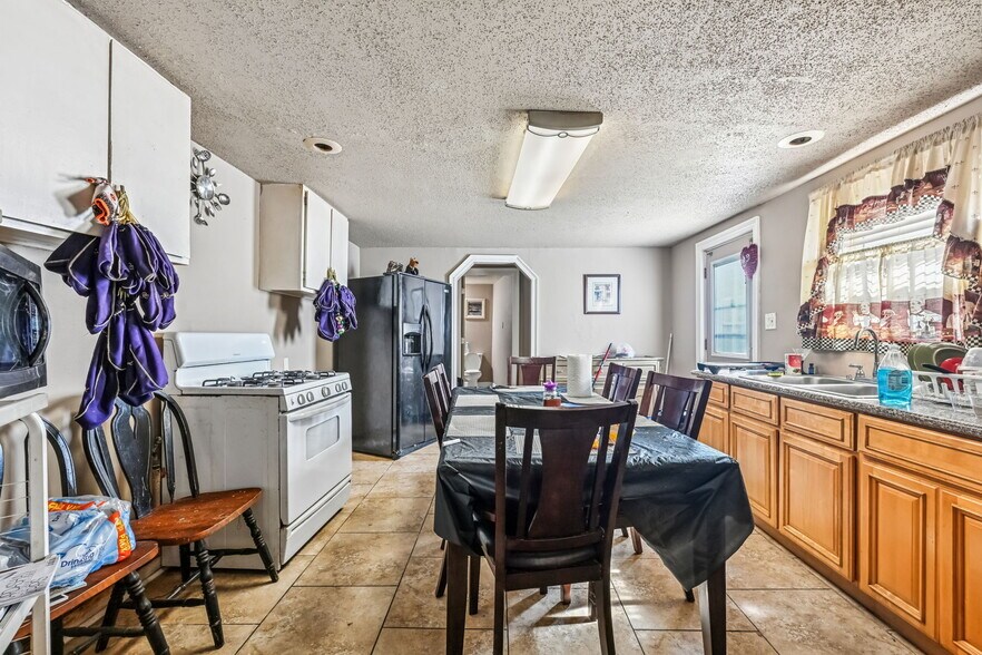 More Photos Of 906 Verret St, New Orleans Multifamily For Sale