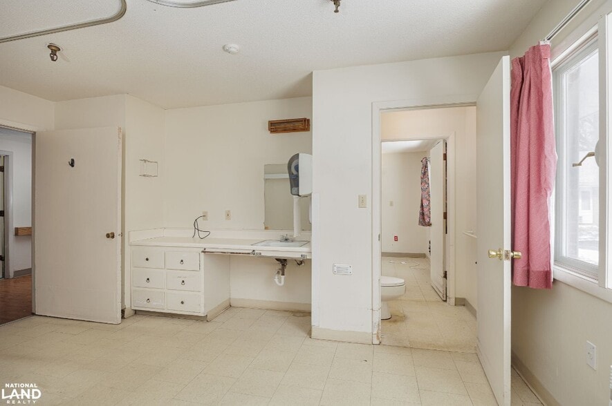 More Photos Of 300 Cedar St, Tarkio Skilled Nursing Facility For Sale