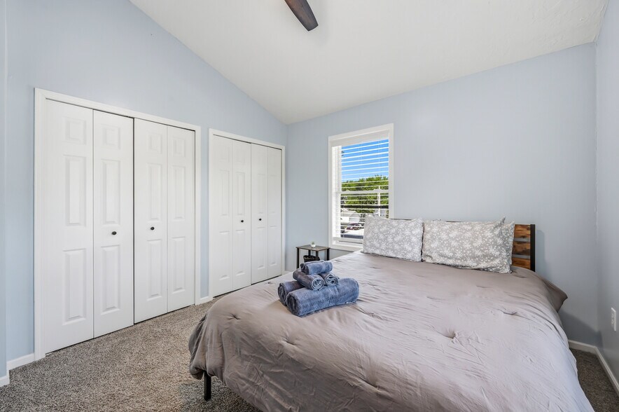 More Photos Of 5214 Old Lake Rd, Geneva Apartments For Sale