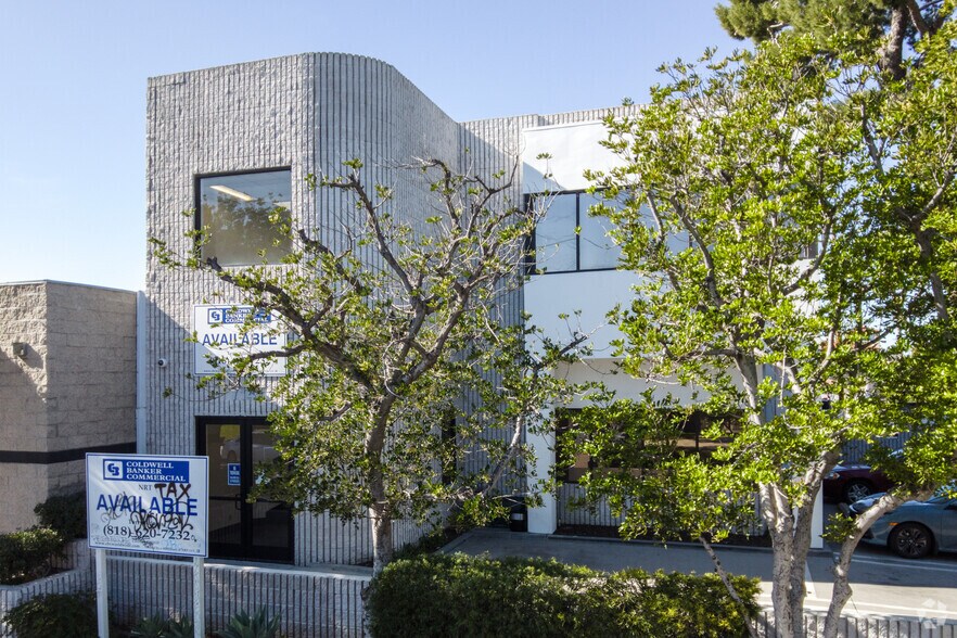 More Photos Of 7141 Valjean Ave, Van Nuys Office For Sale