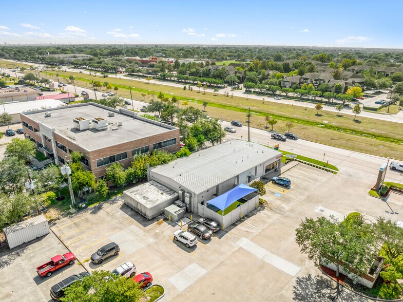 More Photos Of 6015 Fairmont Pky, Pasadena Freestanding For Lease