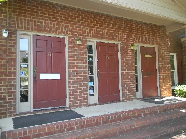 More Photos Of 2350 Prince Ave, Athens Office For Lease