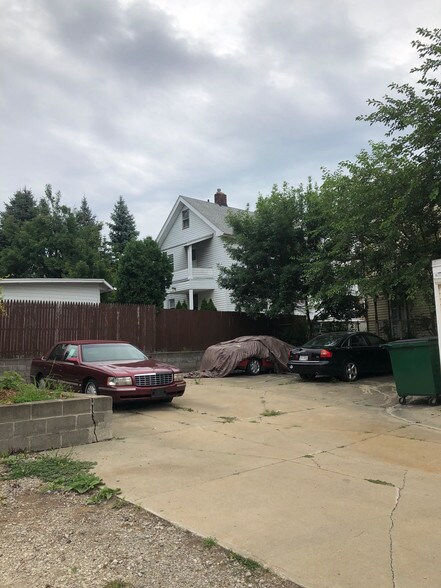 More Photos Of 4439 State Rd, Cleveland Storefront For Sale