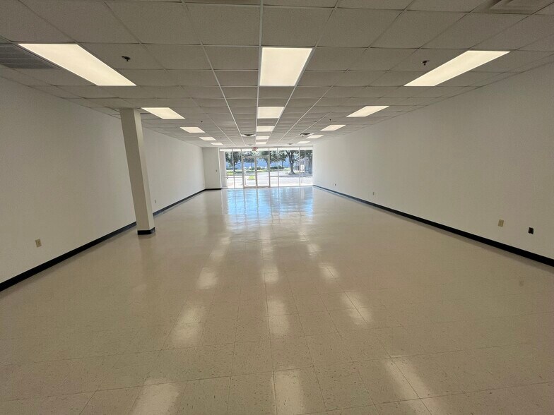 More Photos Of 1800 S Main St, McAllen Unknown For Lease