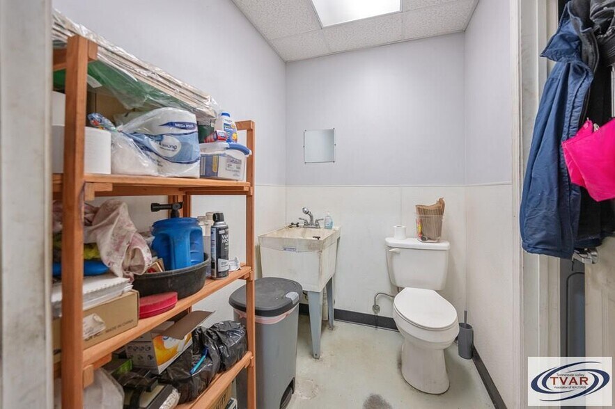 More Photos Of 9100 Highway 70, Cedar Grove Auto Repair For Sale