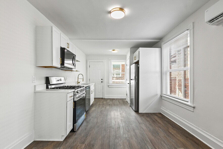 More Photos Of 3203 Ellwood Ave, Richmond Apartments For Sale