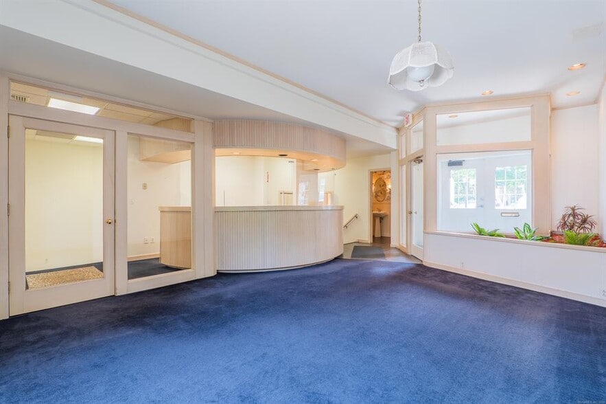 More Photos Of 8 Prospect St, Ridgefield Storefront Retail Office For Sale