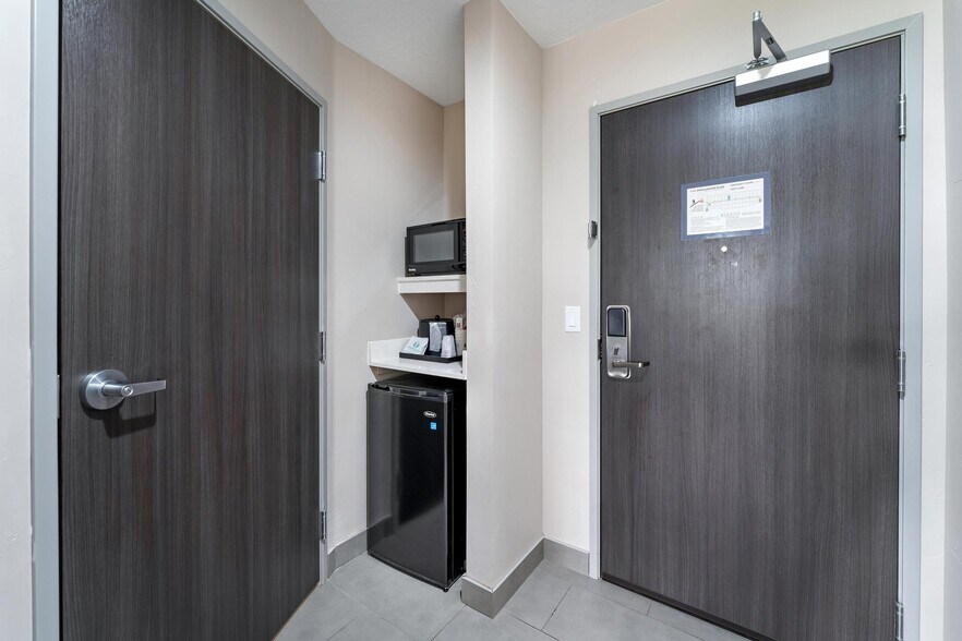 More Photos Of 465 S 100 E, Kanab Hospitality For Sale