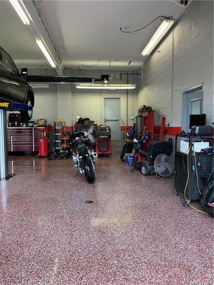 More Photos Of 68 E Main St, Elmsford Auto Repair For Sale