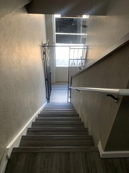 More Photos Of 731 Bryant St, San Francisco Light Distribution For Lease