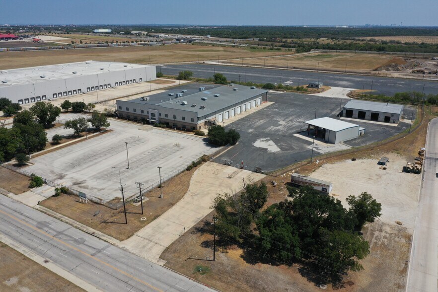 More Photos Of 10310 Fischer Rd, Von Ormy Manufacturing For Sale