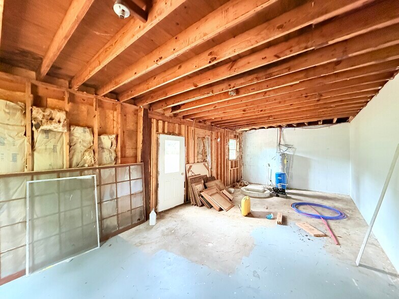 More Photos Of 7154 Richmond Hwy, Tappahannock Light Manufacturing For Sale