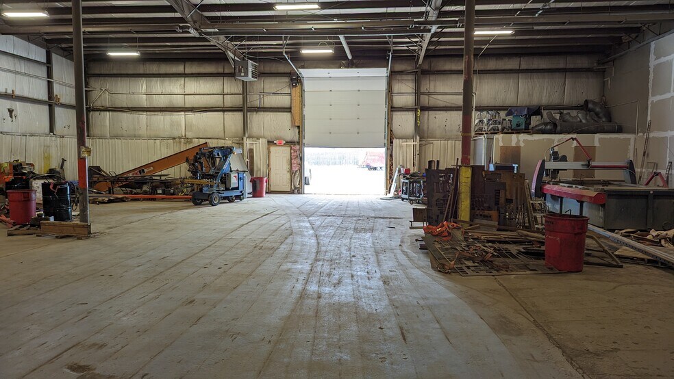 More Photos Of 22 Park Rd, Kingsbury Warehouse For Sale