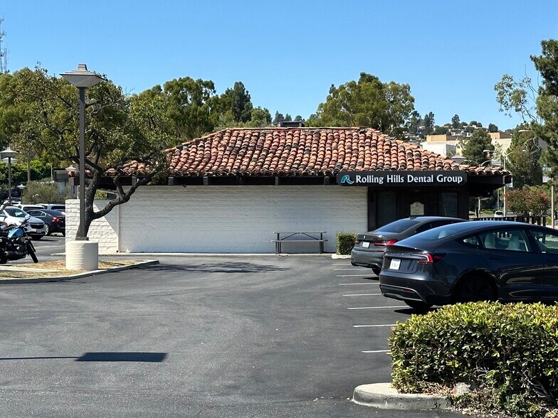 More Photos Of 811-897 Silver Spur Rd, Rolling Hills Estates Unknown For Lease