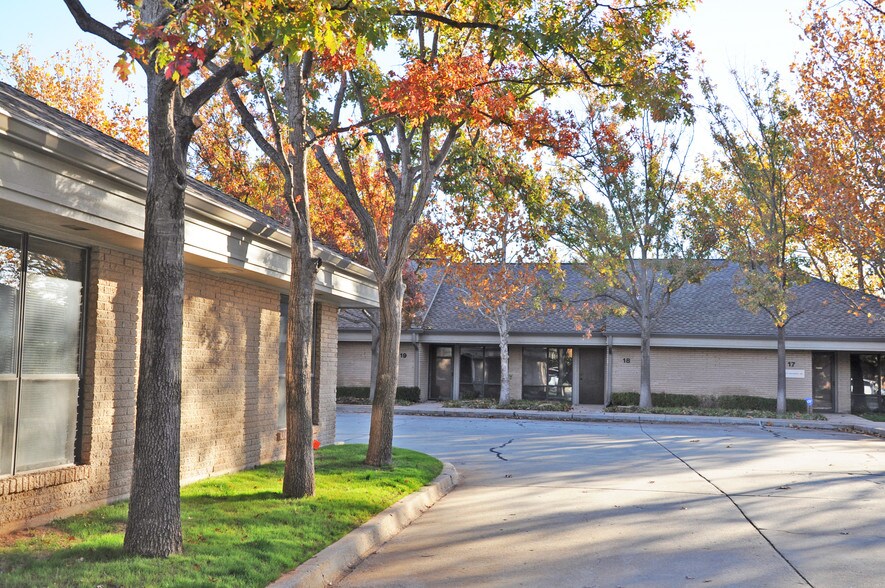 More Photos Of 2932 NW 122nd St, Oklahoma City Office For Sale