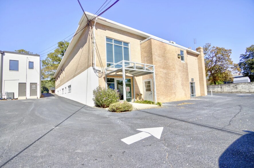 More Photos Of 2422 Devine St, Columbia Loft Creative Space For Lease