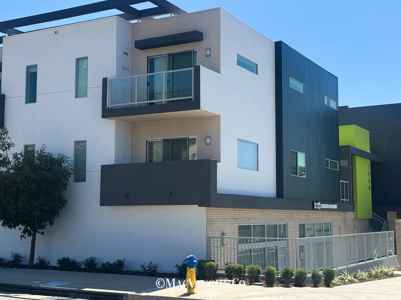More Photos Of 2000 Lake Ave, Altadena Apartments For Lease