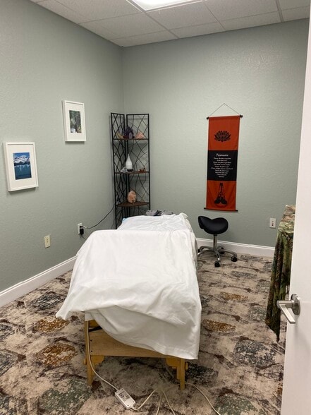 More Photos Of 15437 S US Highway 441, Summerfield Medical For Lease