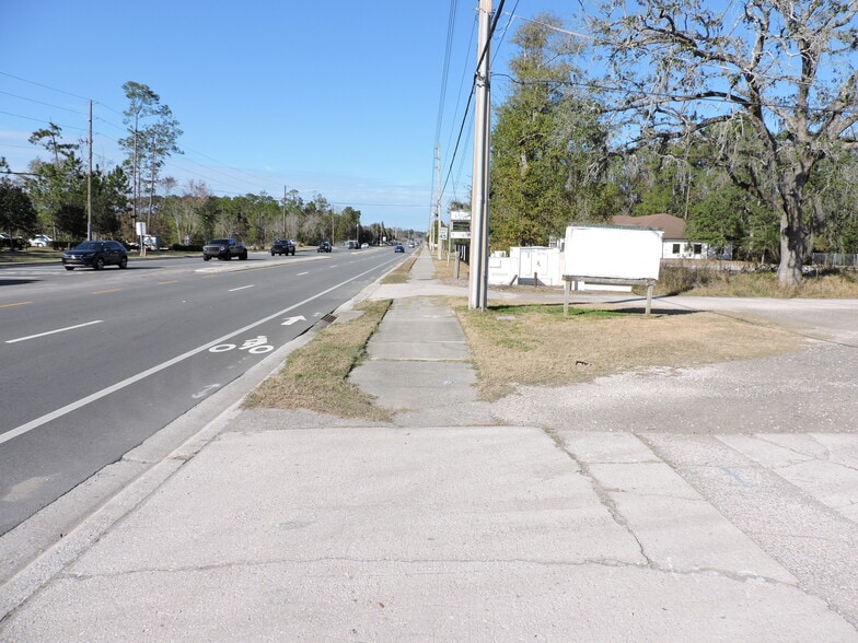 Primary Photo Of 535 College Dr, Middleburg General Retail For Sale