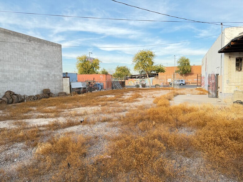 More Photos Of 1009 W Grand Ave, Phoenix Auto Repair For Sale