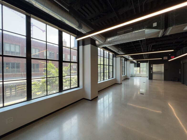 More Photos Of 226 N Morgan St, Chicago Loft Creative Space For Lease