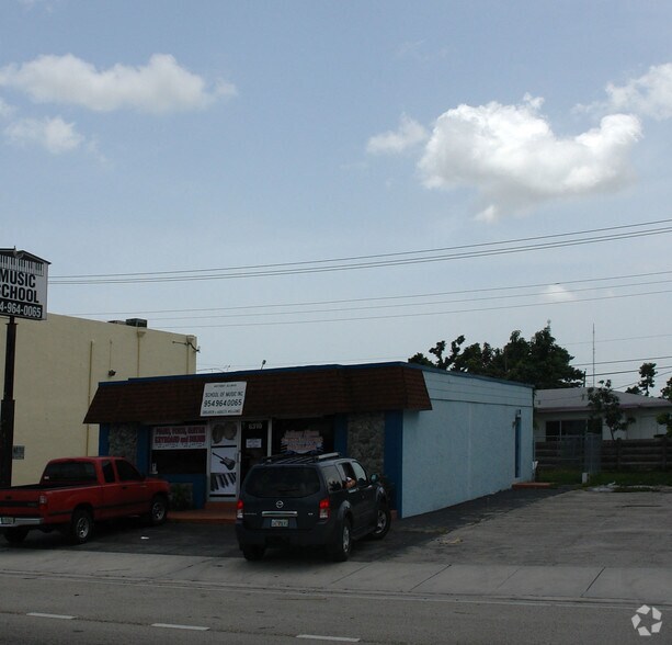 More Photos Of 6310 Pembroke Rd, Miramar Freestanding For Sale