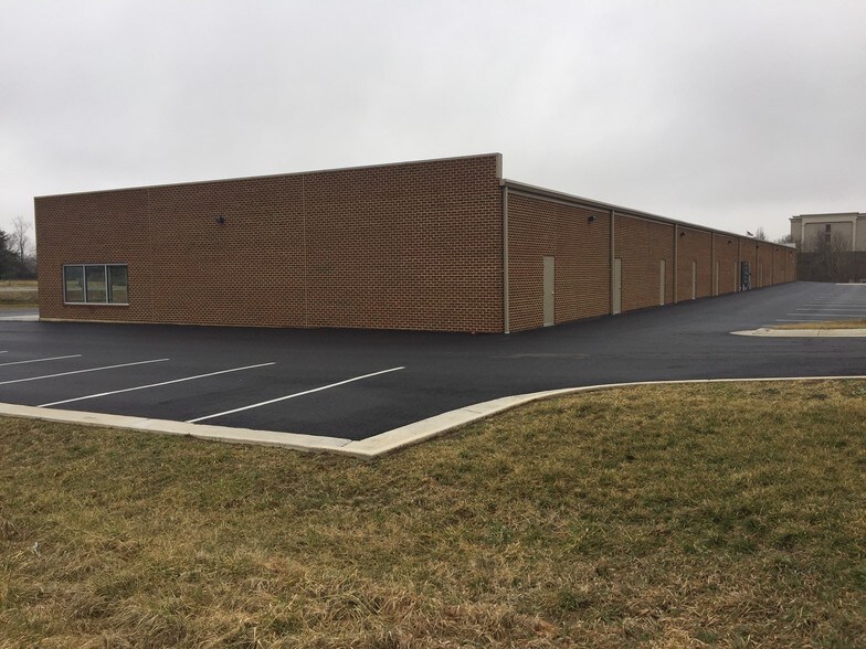 More Photos Of 36 Parkway Ln, Fishersville Storefront Retail Office For Lease