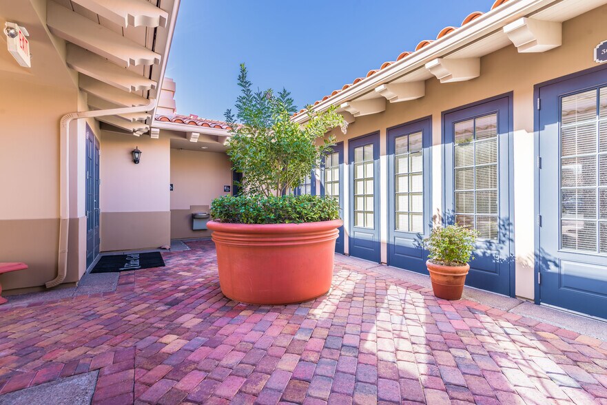 More Photos Of 3251 E Warm Springs Rd, Las Vegas Office For Sale