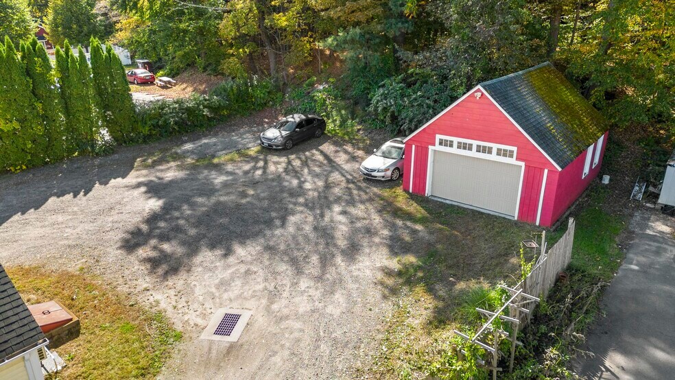 More Photos Of 433 Main St, New Hartford Office Residential For Sale