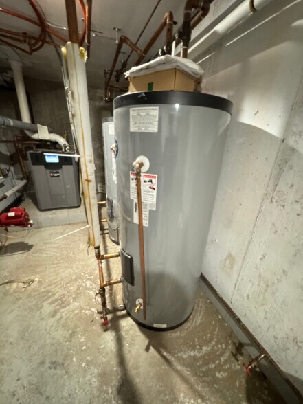 More Photos Of 3573 Laconia Ave, Bronx Apartments For Sale