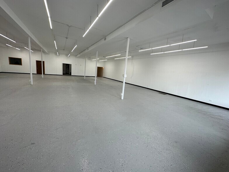 More Photos Of 7532-7550 N Milwaukee Ave, Chicago General Retail For Lease