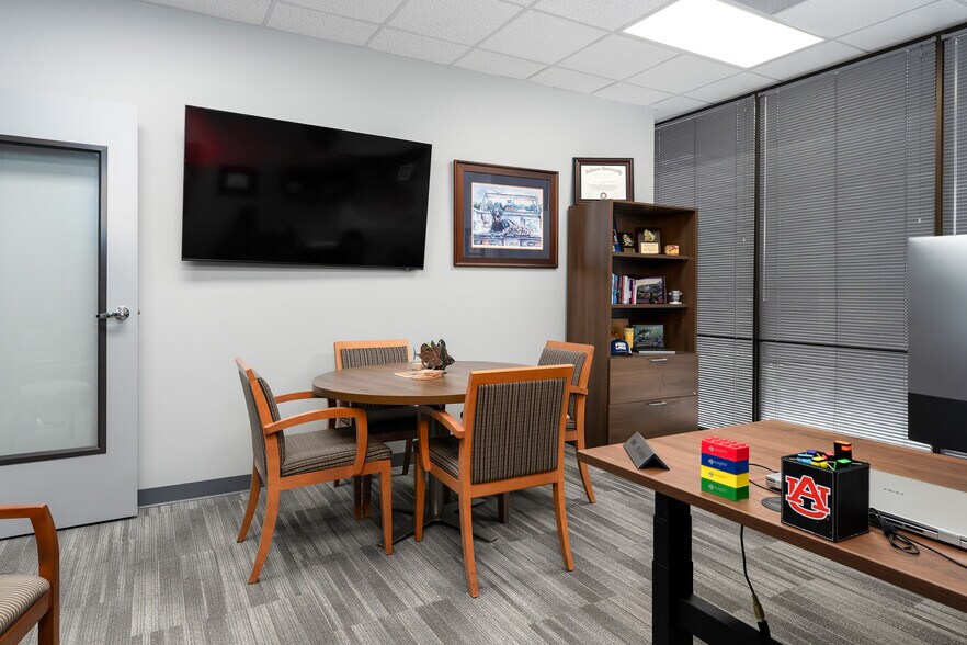 More Photos Of 3918 Montclair Rd, Birmingham Office For Sale