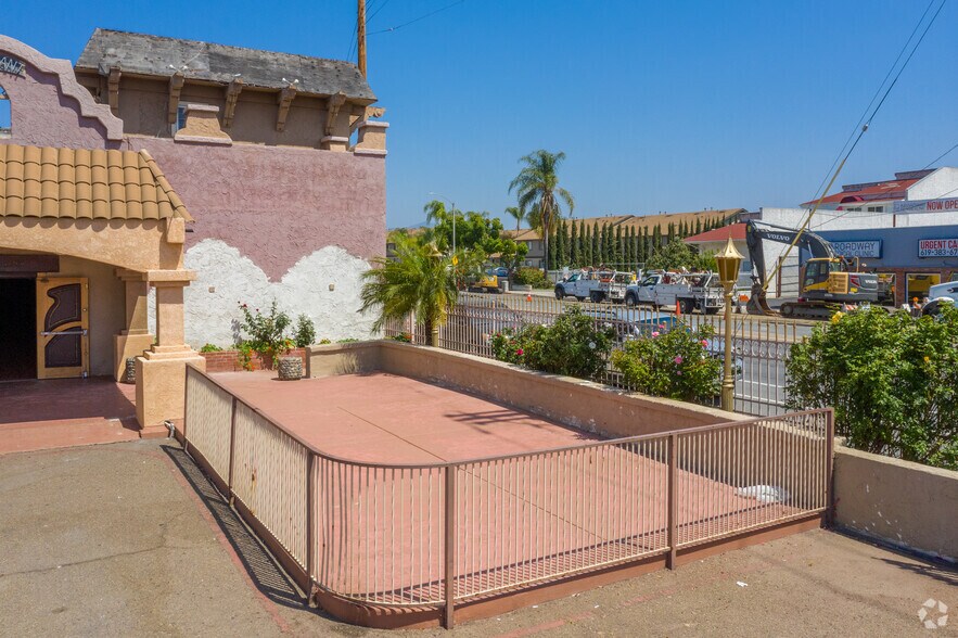 More Photos Of 1340 Broadway, El Cajon Restaurant For Sale
