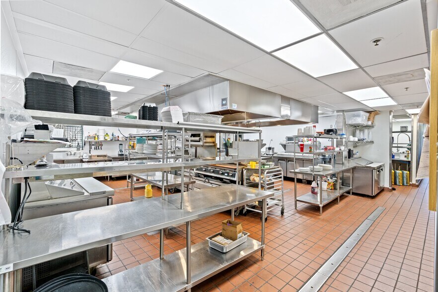 More Photos Of 8733/8739 Hwy 17 Bypass N Byp, Myrtle Beach Office For Sale