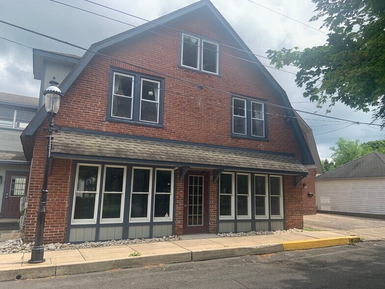 More Photos Of 242 Wood St, Doylestown Office Residential For Sale
