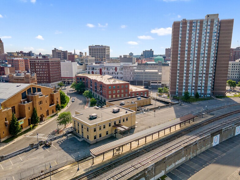 More Photos Of 269 W Jefferson St, Syracuse Office For Lease