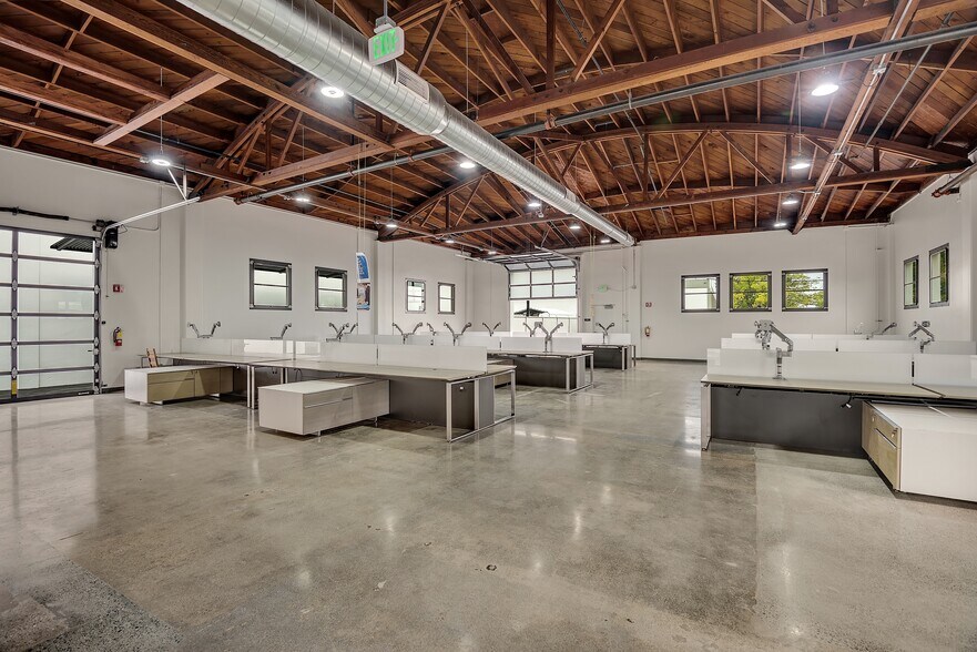 More Photos Of 730 Broadway, Redwood City Research And Development For Lease