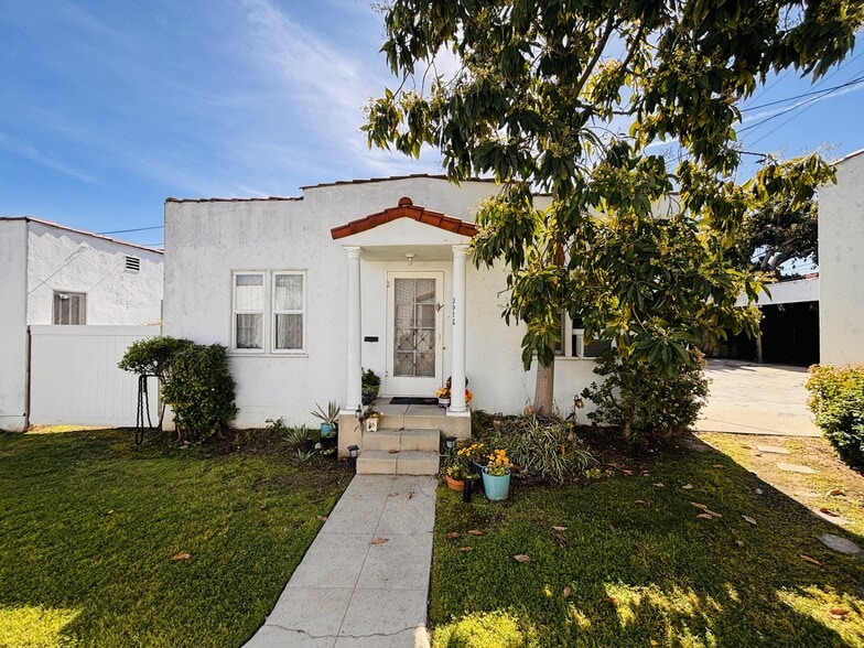 More Photos Of 201 N Atlantic Blvd, Alhambra Apartments For Sale