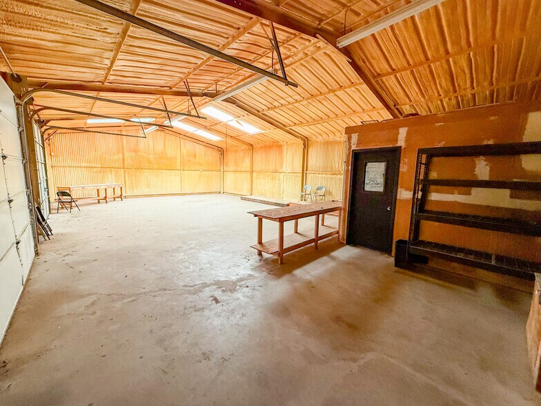 More Photos Of 515 42nd St, Odessa Freestanding For Lease