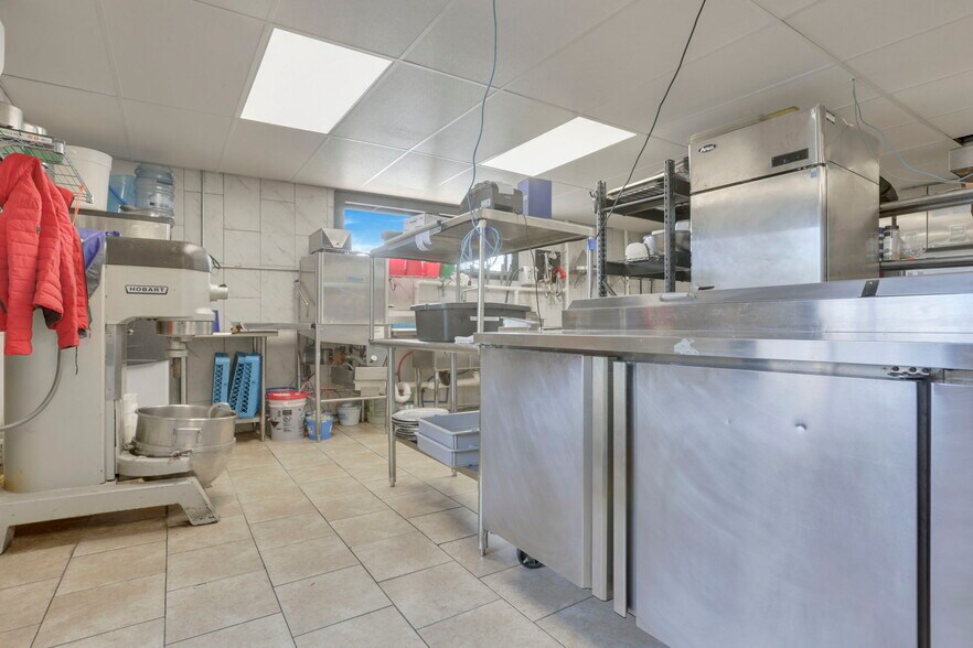 More Photos Of 609 Mill St, New Lexington Restaurant For Sale
