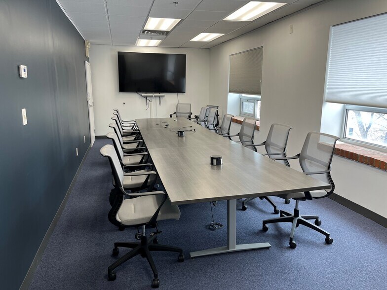 More Photos Of 200 Dexter Ave, Watertown Medical For Lease