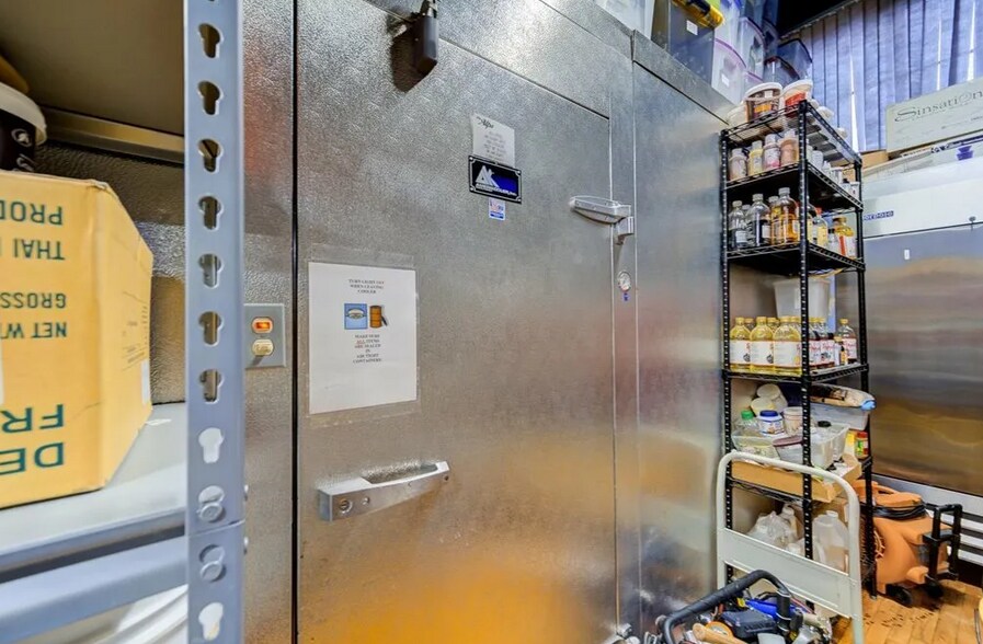 More Photos Of 269 Main St, Beacon Storefront For Sale