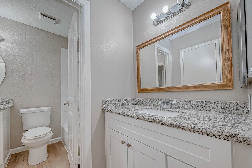 More Photos Of 7315 Housman, Houston Specialty For Lease