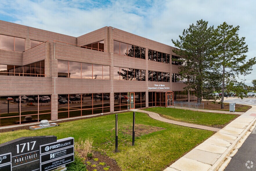 More Photos Of 1717 Park St, Naperville Office For Lease